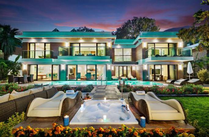 Hotel Nirvana Lagoon Villas Suites & Spa