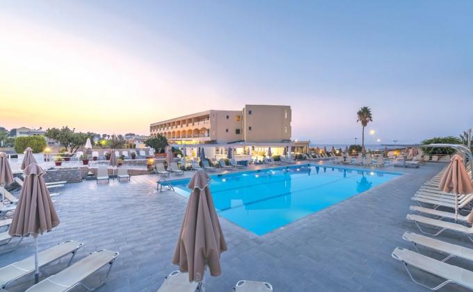 SUNEOCLUB Niriides Beach