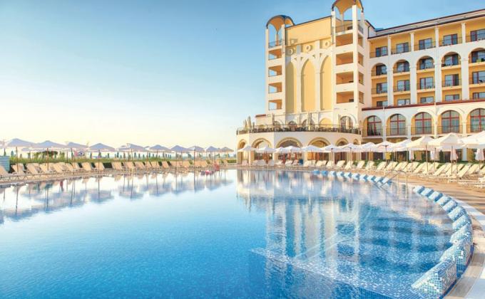 Alua Helios Bay