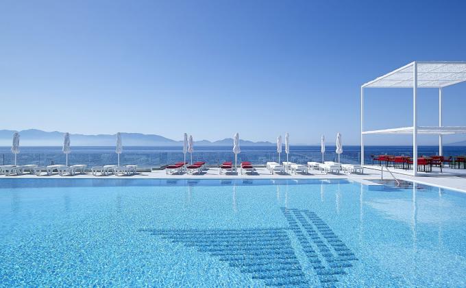 Dimitra Beach Hotel&Suites