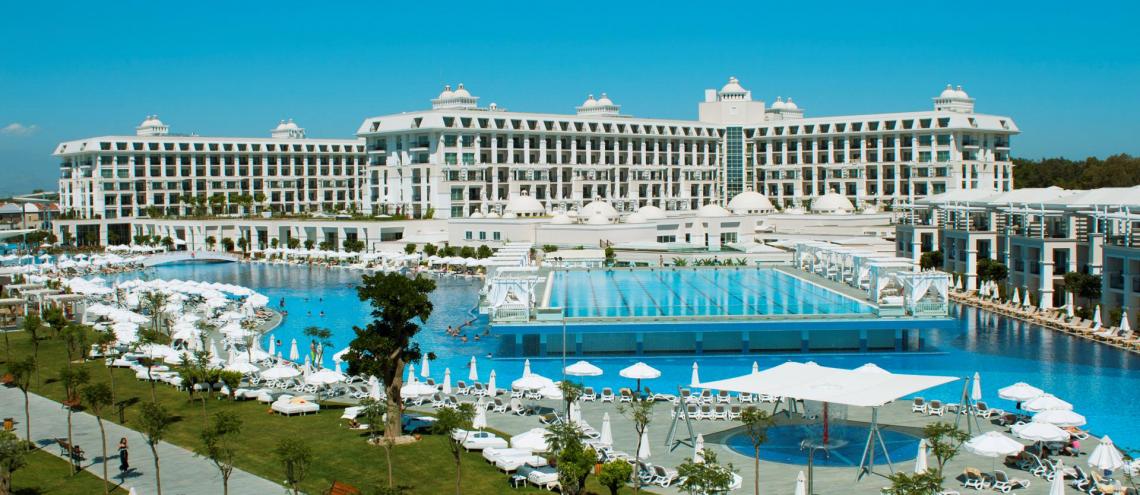 Hotel Titanic Deluxe Golf (5*) in Belek Hotel Titanic Deluxe Golf (5*) in Belek