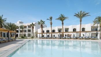 Serry Beach Resort