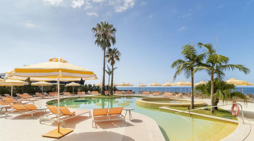 Next Hotel