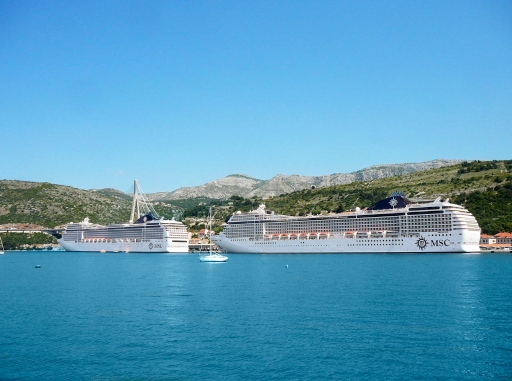 MSC Cruises - cruiseschip aan haven